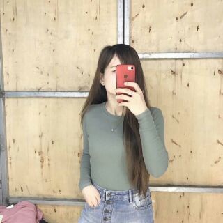 Áo thun cotton gân dang len mỏng