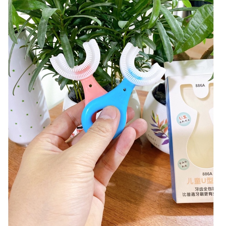 Bàn Chải Đánh Răng Silicon Chữ U Cho Bé 2-6 Tuổi - Sẵn Hàng