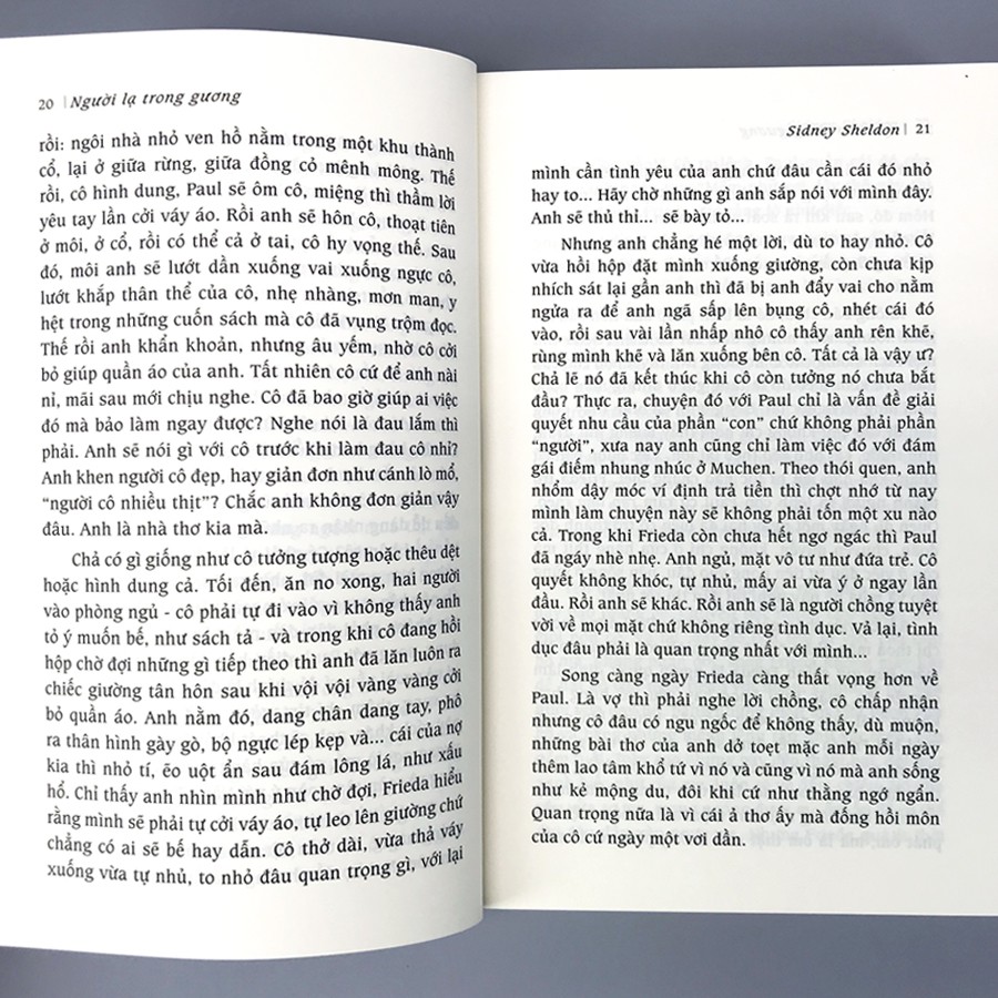 Sách - Người lạ trong gương (Sidney Sheldon)