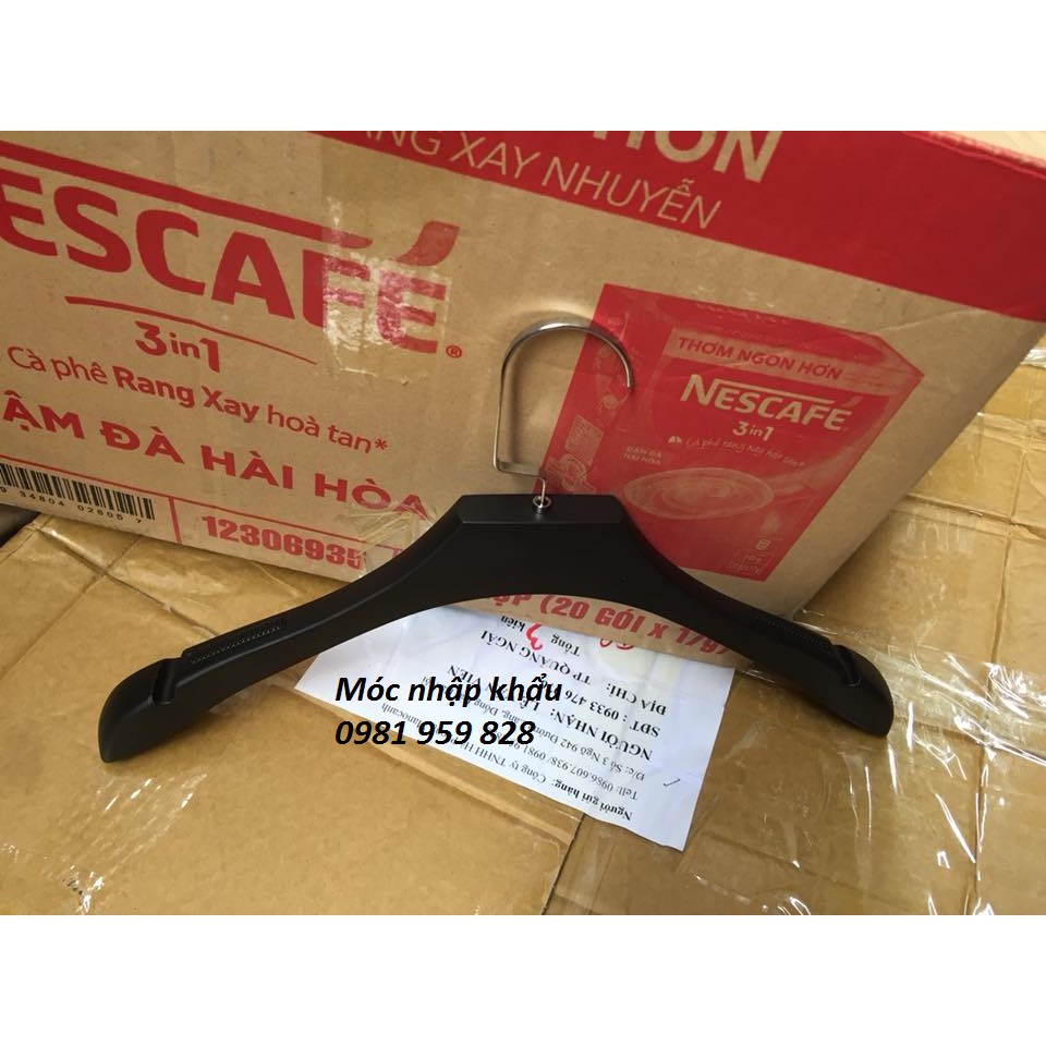 Móc áo nhựa nhập khẩu dày 3cm