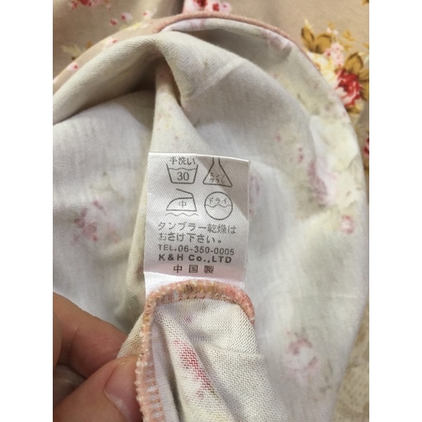 Áo thun Dual Berge Daisy- Nhật vải cotton in hoa hồng dáng xuông dài cổ tròn tay ngắn si tuyển