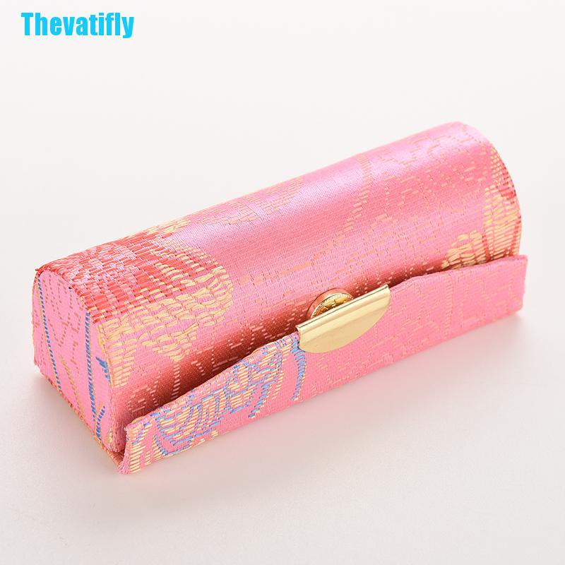[Hàng mới về] Hộp đựng son môi thêu hoa cổ điển