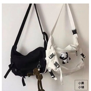 Túi đeo chéo unisex kèm Ếch