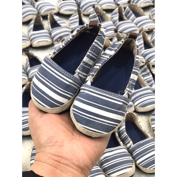 Slipon kẻ HM cho bé