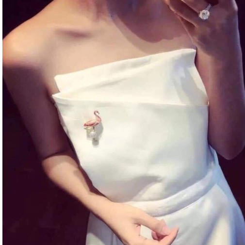 Hạc cài áo sang chảnh