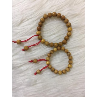 Vòng dâu tằm tránh tà cho bé