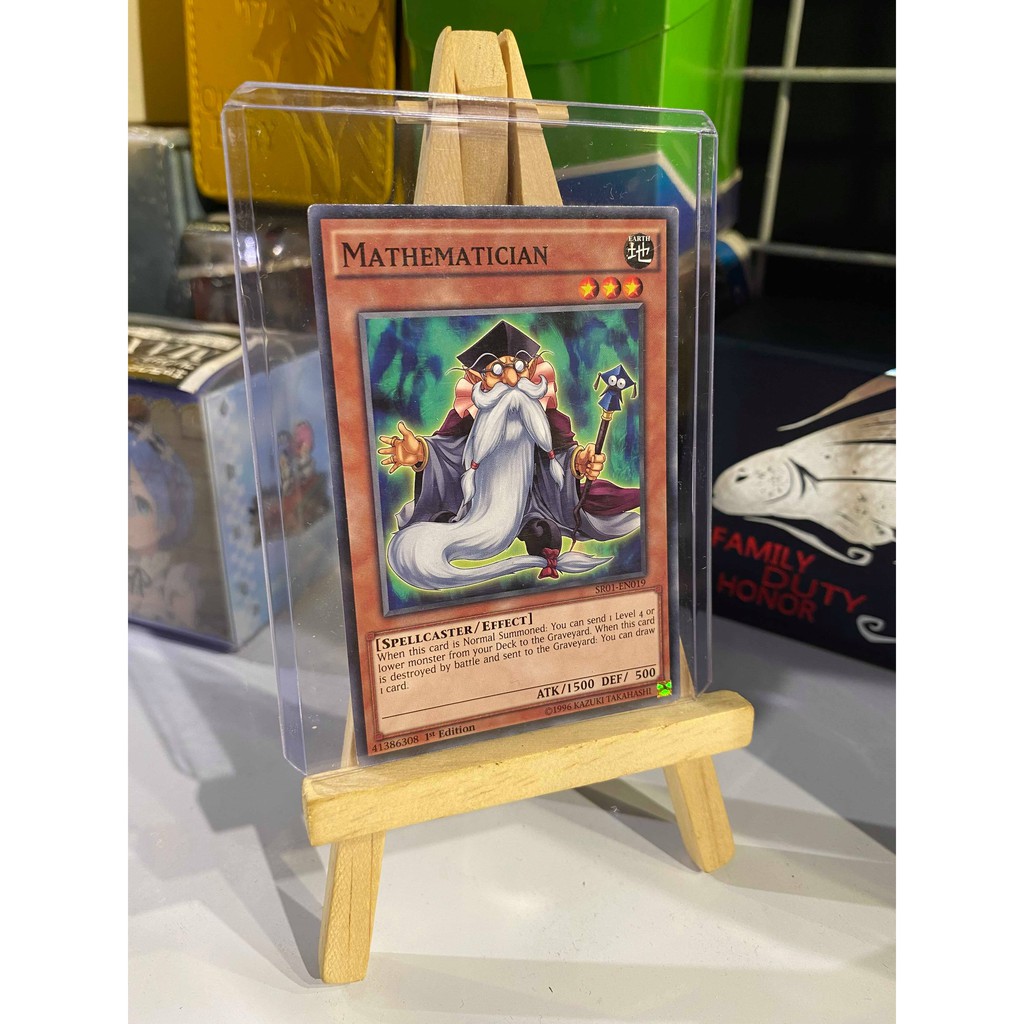 Lá bài thẻ bài Yugioh Nhà toán học Mathematician - Tặng bọc bài nhựa bảo quản
