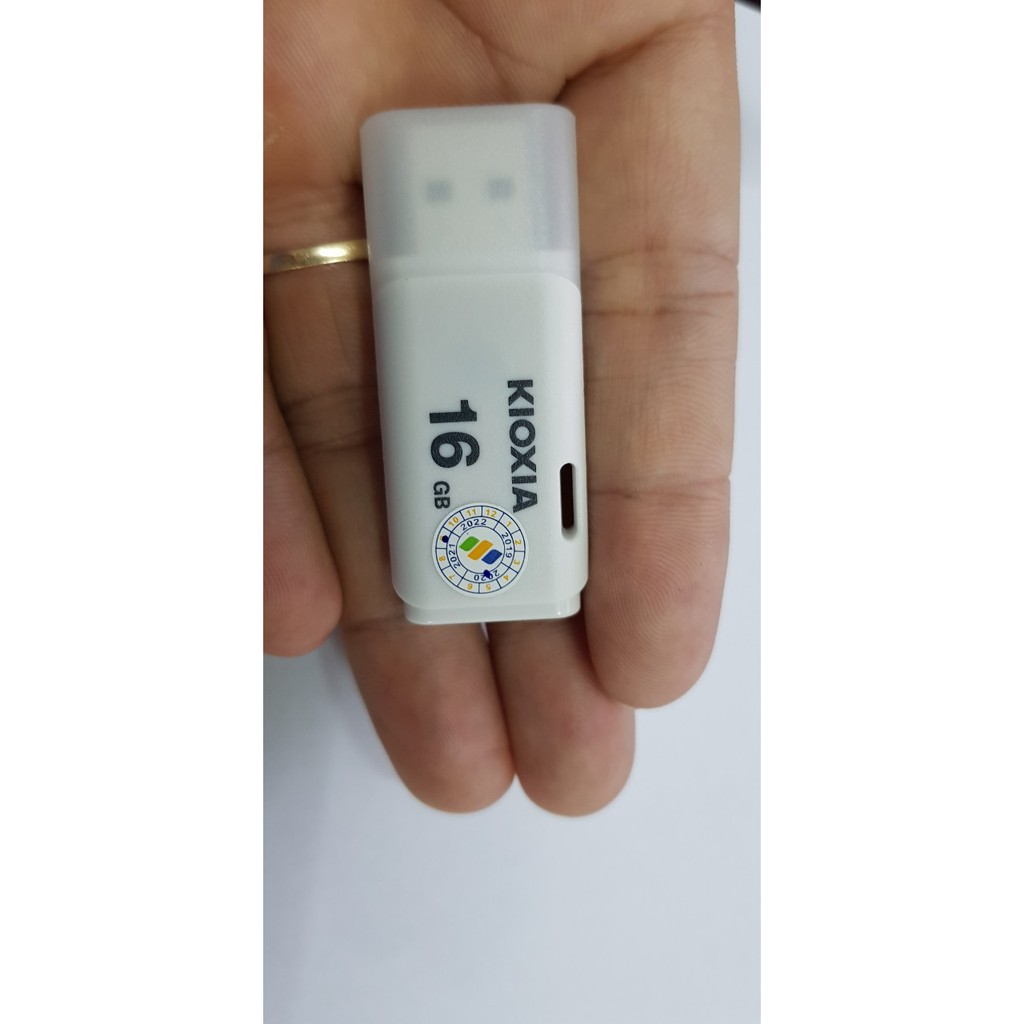 USB 16gb KIOXIA U202 chuẩn 2.0 (trắng) Japan - FPT phân phối