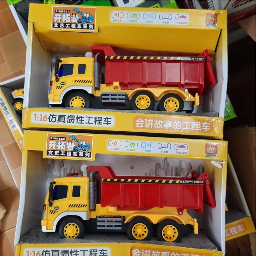Mô hình xe ô tô tải chở hàng tỉ lệ 1:16 bằng nhựa ABS có âm thanh và đèn xe đồ chơi trẻ em