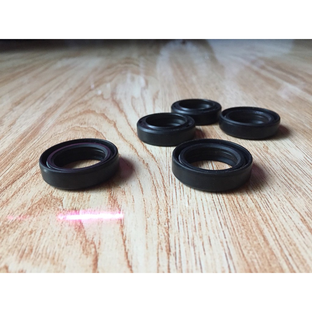 Cặp 2 phót ty phuột trước 67- ty 25