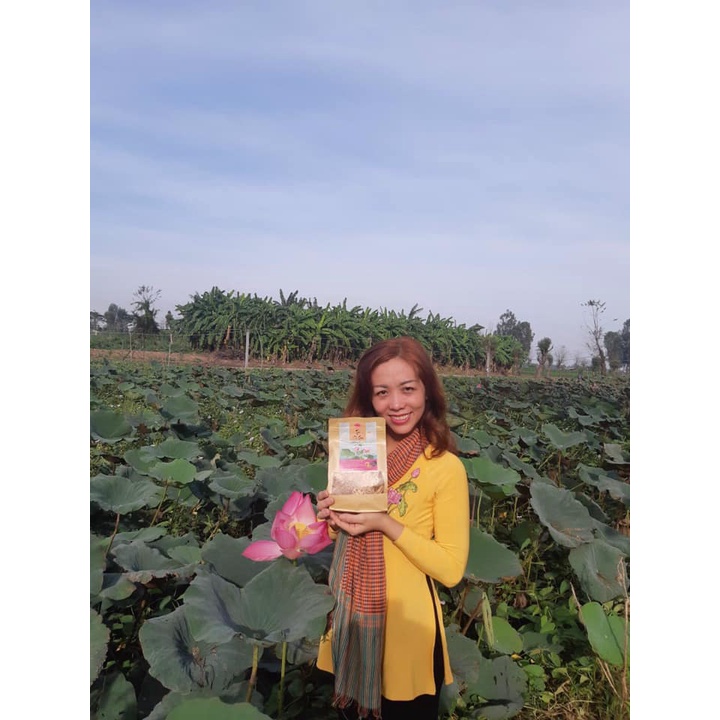 Trà Củ Sen Sao Tay Truyền Thống - Đặc Sản Sen Hồng, Túi 200 gram