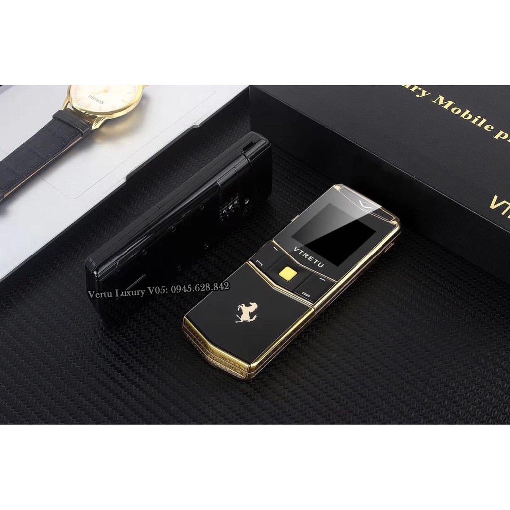 Điện thoại V05 lăp trượt sang trọng in hình ngựa phi | BigBuy360 - bigbuy360.vn