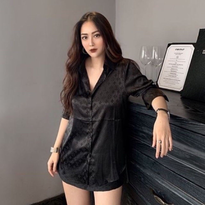 Áo sơ mi lụa gấm mềm hoạ tiết LV,2 túi trước siêu xinh- Áo sơ mi dài tay