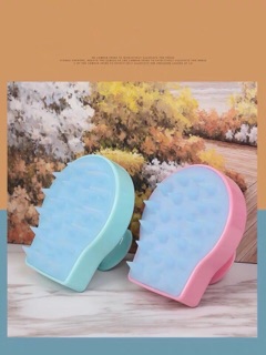 Lược gội đầu mát xa silicon mềm