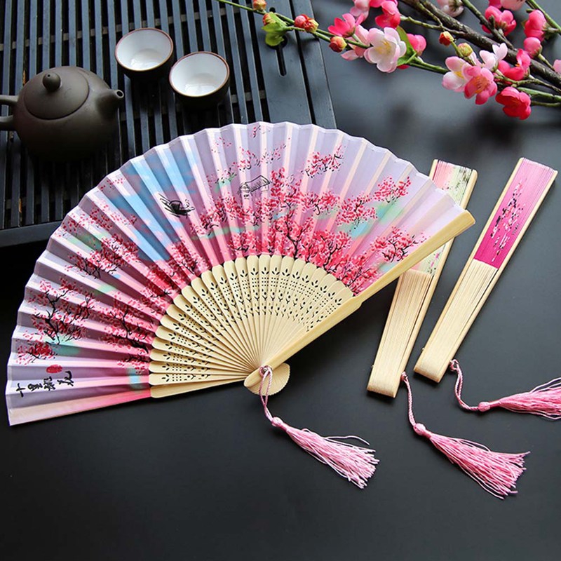 Quạt xếp cổ trang vải lụa dây tuyến thân tre phong cách Trung Quốc cổ điển thời trang