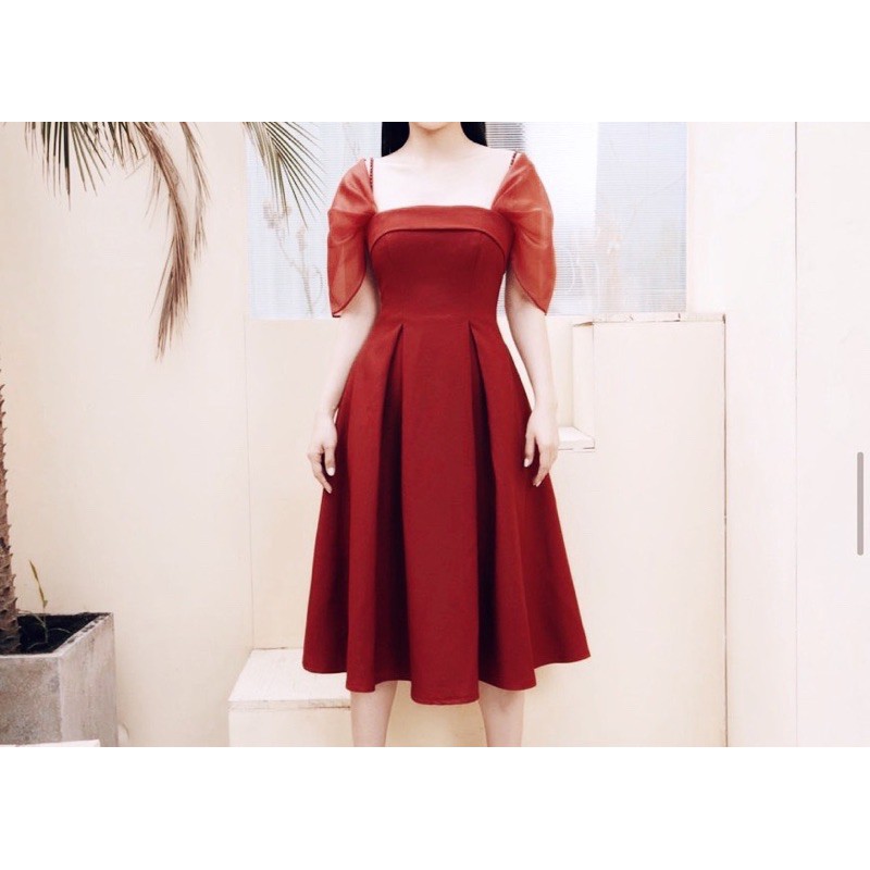 ĐẦM ĐỎ PHỐI TAY LƯỚI