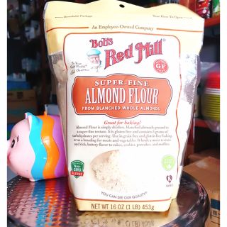 Bột hạnh nhân Bob's Red Mill 453g