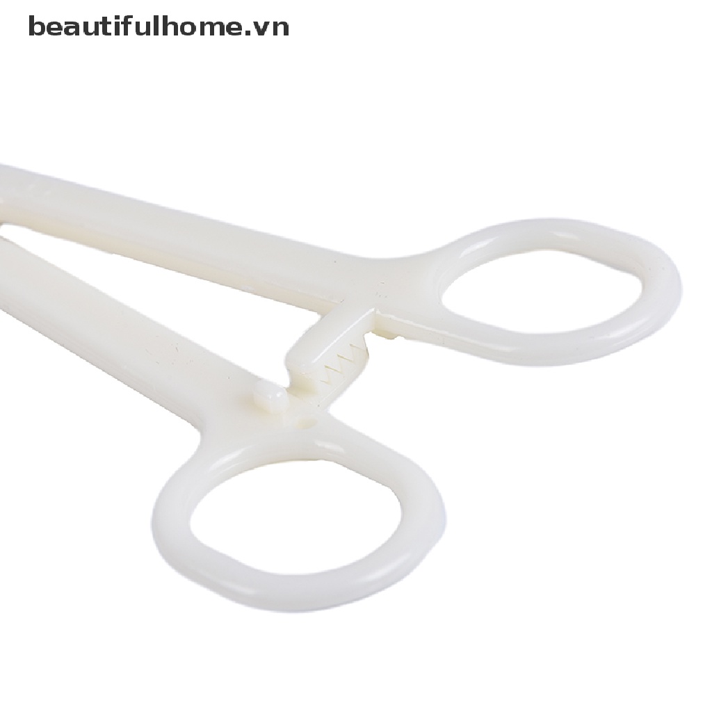 Kéo Kẹp Sử Dụng Để Pierce The