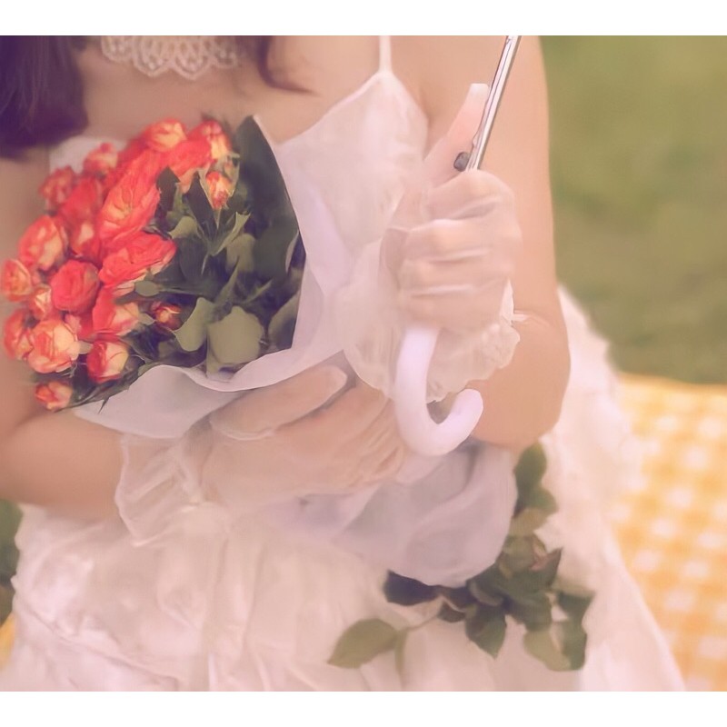 Găng tay cô dâu trắng đính hoa, phụ kiện chụp ảnh (Ảnh thật)