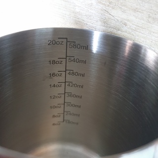 Ca đánh sữa inox 600ml có vạch chia