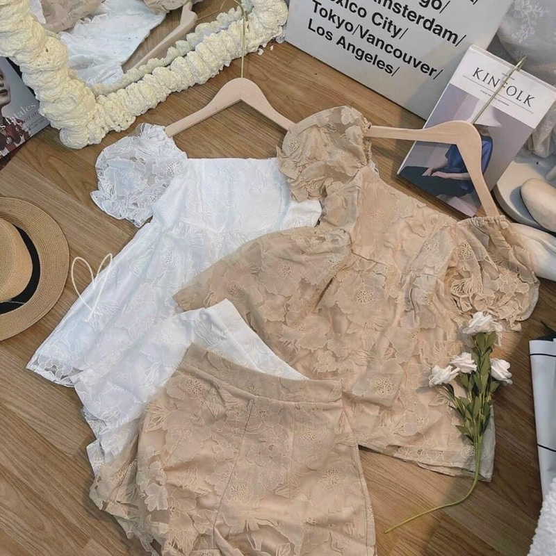 Set ren in hoa áo babydoll tay phồng kèm short VIBES