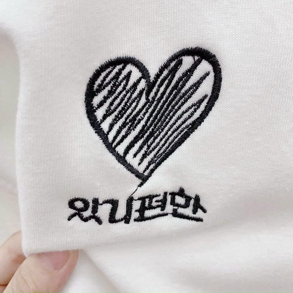 Áo hoddie form rộng thêu Tim màu trắng unisex nam nữ | BigBuy360 - bigbuy360.vn