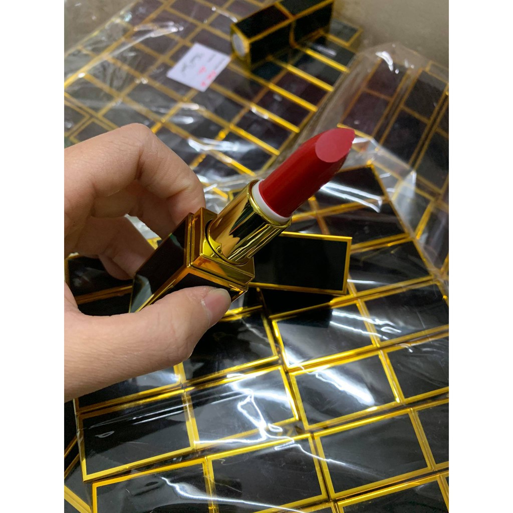 Quà tặng - Son đỏ thuần - Bí quyết làm đẹp của chị em. | BigBuy360 - bigbuy360.vn