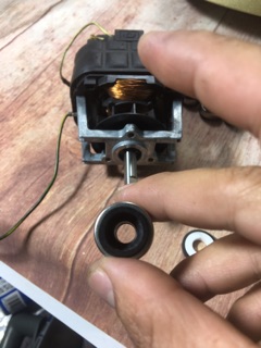 Phốt bơm máy tắm nước nóng