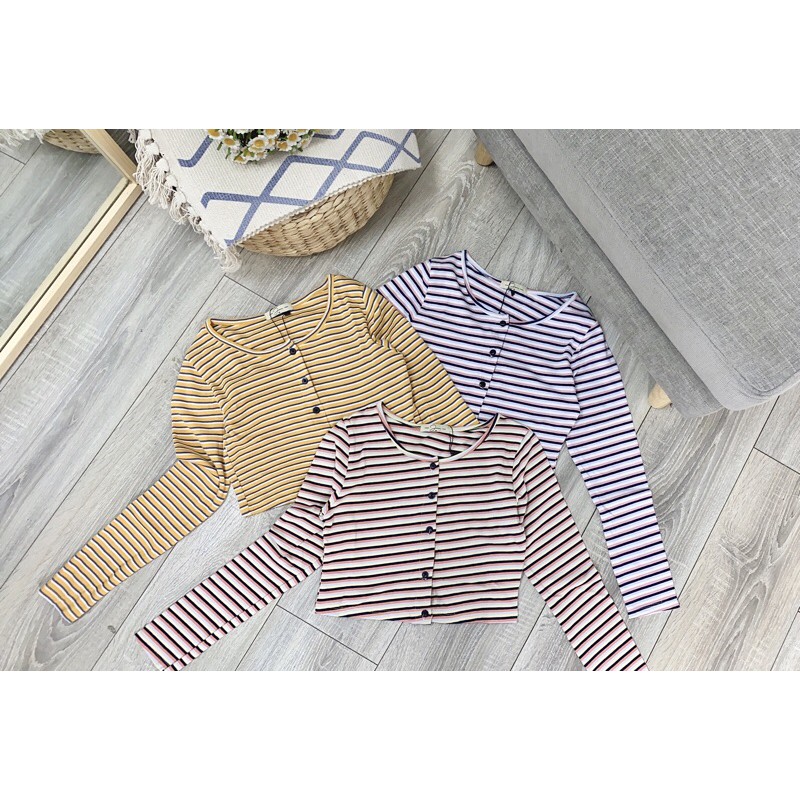 Áo Croptop Nữ Tay Dài Kiểu Ôm Thun Body Cổ Tròn Vải Sọc Có Nút Cúc SIÊU HOT. | BigBuy360 - bigbuy360.vn