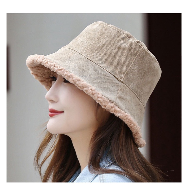 Mũ buclet lông cừu đội được 2 mặt