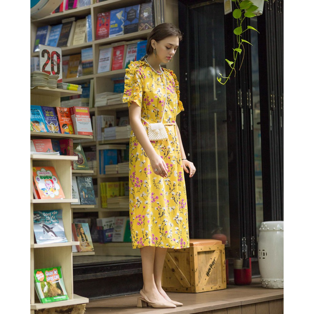 [Mã FAMALLT5 giảm 15% đơn 150k] Đầm hoa cổ tròn ngắn tay J-P Fashion