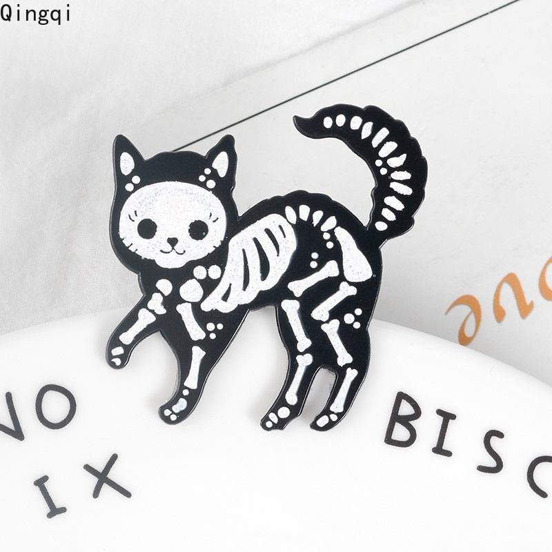 Ghim cài áo MISS ZOE hình xương mèo đen phong cách gothic