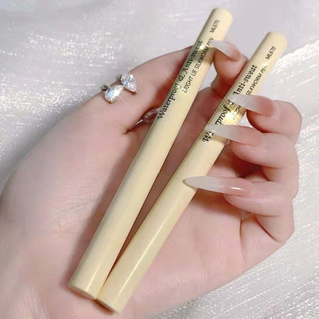 Bút kẻ mắt tơ tằm tự nhiên ba chiều làm sáng da hiệu quả | BigBuy360 - bigbuy360.vn