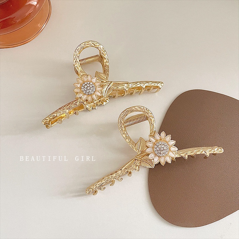 Kẹp Càng Cua Phối Mặt Hoa Hướng Dương Phong Cách Retro Hàn Quốc