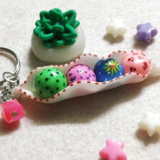🆙Móc khóa Hạt đậu thần kì handmade