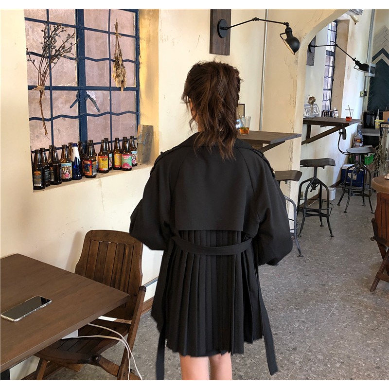 Set áo khoác + chân váy xếp ly