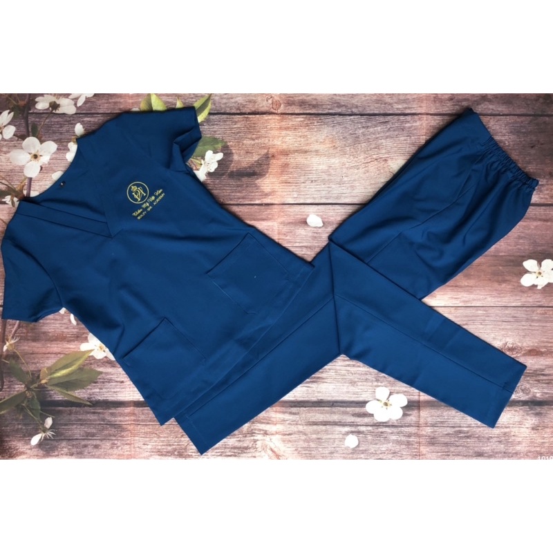 Bộ áo + quần phòng mổ , Spa + thêu tên logo Loại 1