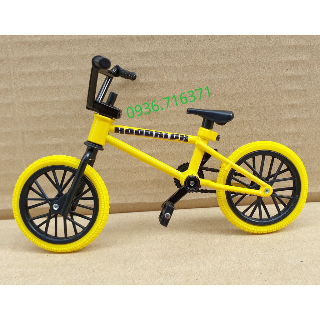 Đồ Chơi mô hình xe đạp địa hình Spin Master màu vàng bánh vàng XD39