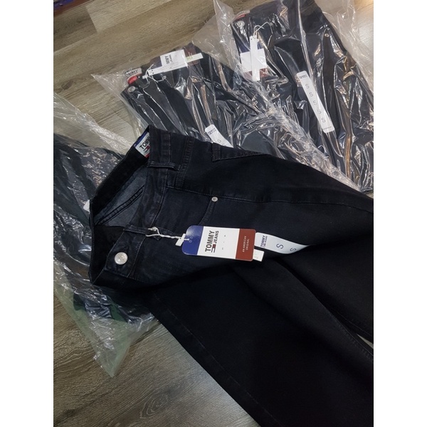 Quần bò skinny đen