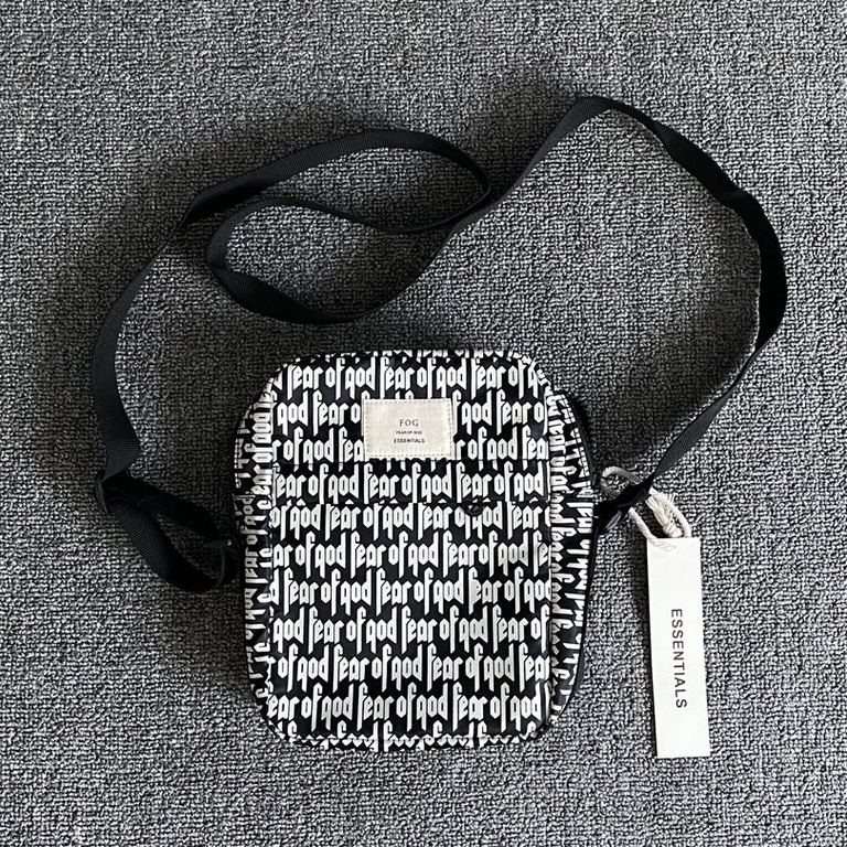 Túi Đeo hông Fear of God 6th, Túi đeo chéo FOG họa tiết full chữ, chất liệu vải, Size 18x22 cm BapeVN