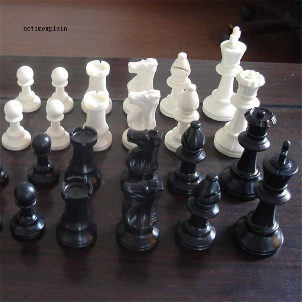 Set 32 Quân Cờ Trung Cổ Bằng Nhựa Màu Trắng Đen 65 / 75 / 95mm