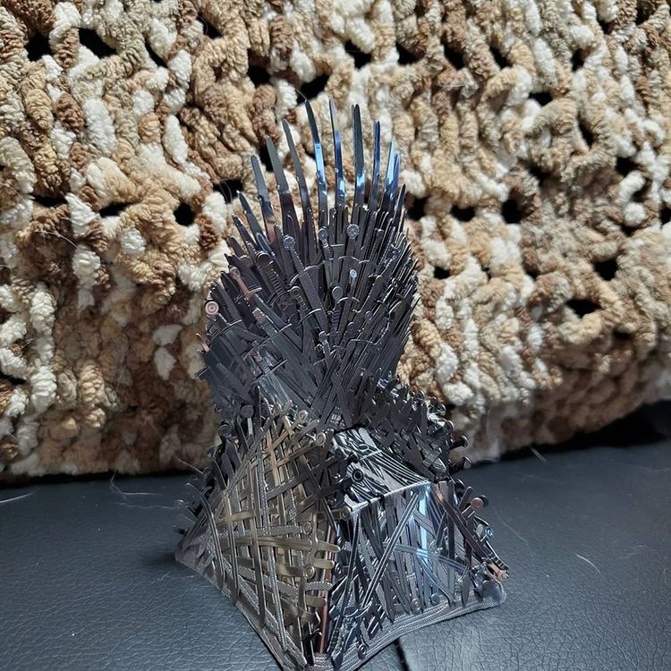 Mô Hình 3D Kim Loại Ngôi Báu Sắt Iron Throne