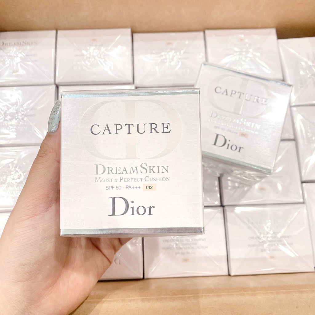 Phấn nước Cushion Dior Capture Dream Skin (tặng kèm thêm 1 lõi)