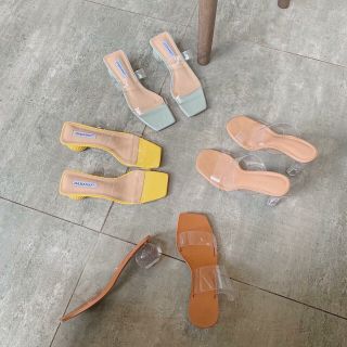 Sandal quai trong gót tròn (2 màu)