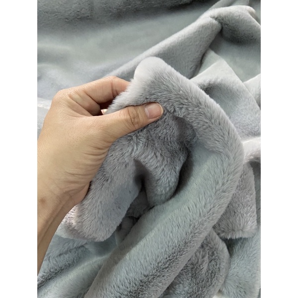 Thảm lông chụp hình - trải bàn trang điểm lông mịn - không đế chống trơn và may viền