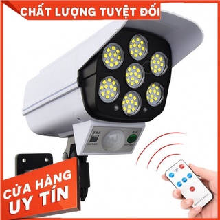 Đèn năng lượng mặt trời giả camera chống trộm tự động bật tắt