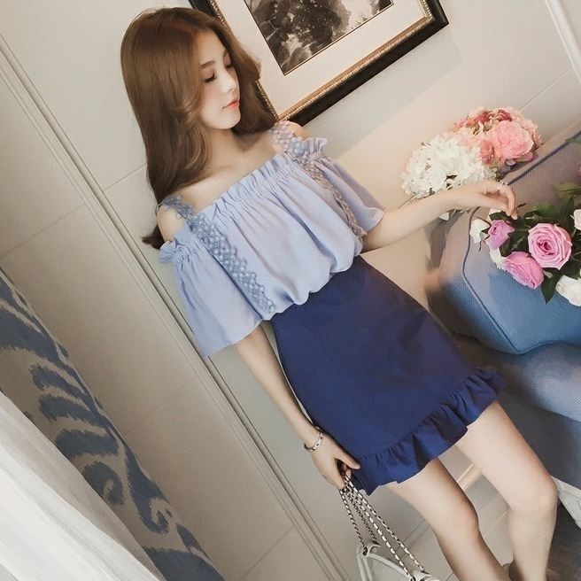 Áo 2 dây ren trễ vai phong cách Hàn Quốc SM02