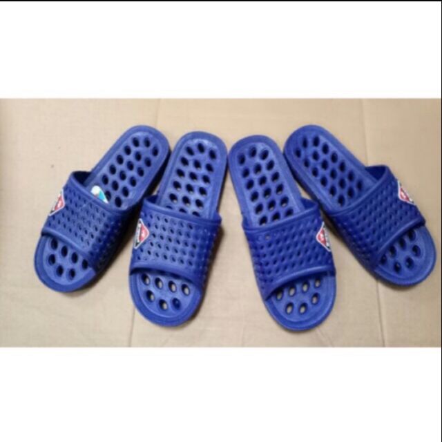 Dép lỗ nhà tắm