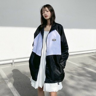 Áo khoác dù TMS - Trắng/Đen