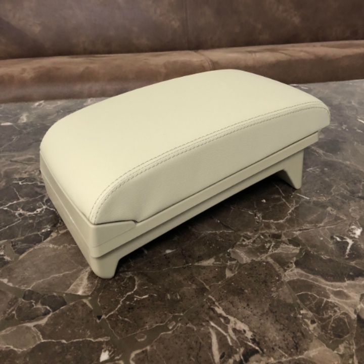 Hộp tỳ tay, đệm tỳ tay lắp cho xe ô tô Mitsubishi Xpander tích hợp 3 cổng USB, Armrest box for Mitsubishi Xpander